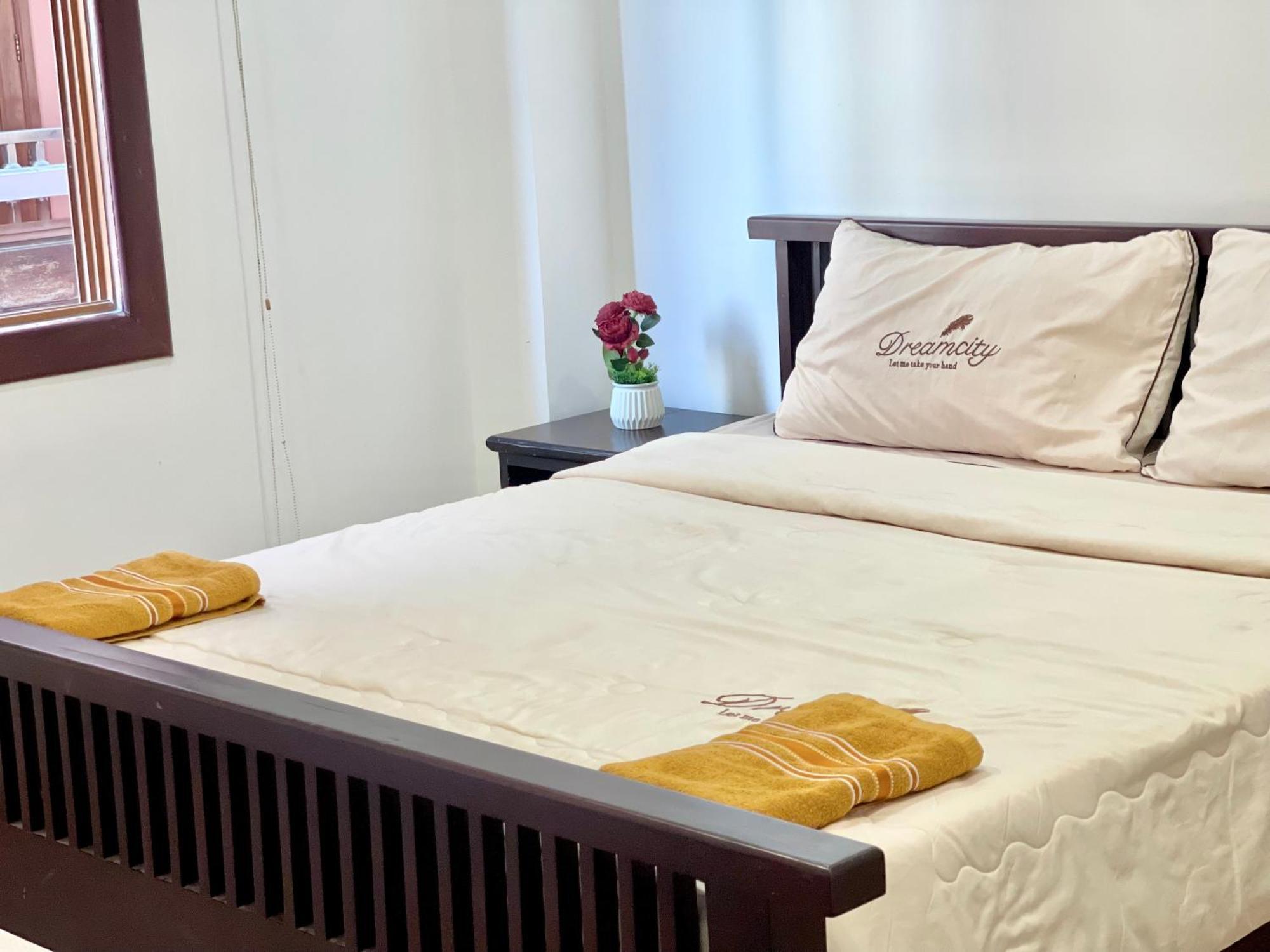 Sky Apartments Riverside - 50M To Royal Palace Phnom Penh Exterior foto