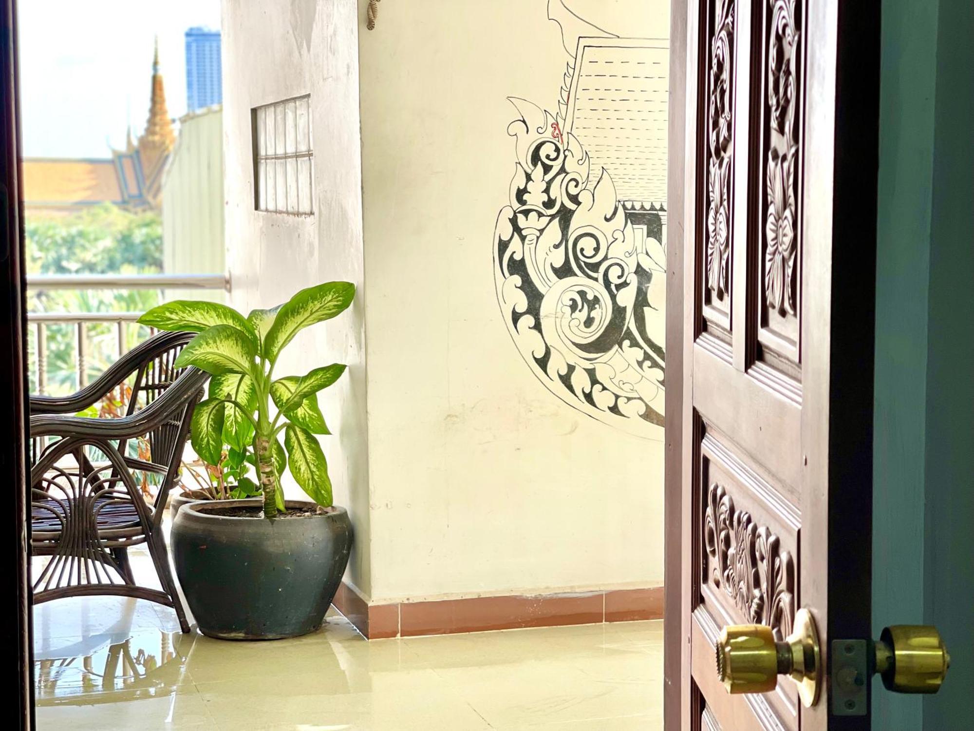 Sky Apartments Riverside - 50M To Royal Palace Phnom Penh Exterior foto