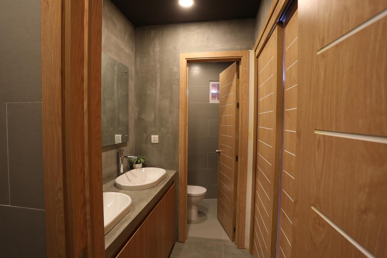 Sky Apartments Riverside - 50M To Royal Palace Phnom Penh Exterior foto